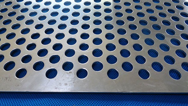 不鏽鋼沖(chong)孔網