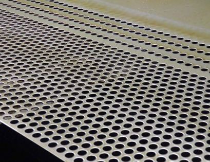 沖孔網(wang)在柴油機(ji)散熱器上(shang)的應用