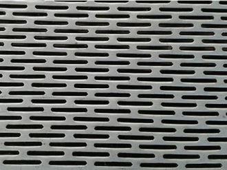 鐵(tiě)闆沖孔網是怎(zen)麽進行防腐的(de)