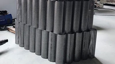 沖孔(kǒng)直縫焊管(guan)