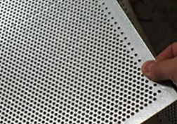 沖(chòng)孔網尺寸(cùn)不合适的(de)原因