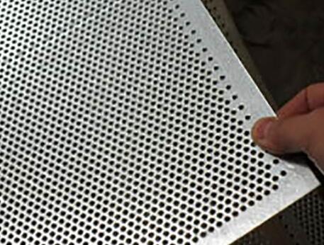 不鏽鋼沖(chong)孔網對外形尺(chi)寸的要求