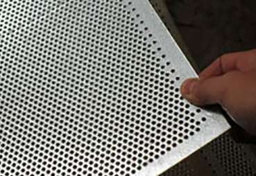 不(bú)鏽鋼沖孔(kǒng)網隔音闆(pǎn)的工作效(xiào)果及原理(li)