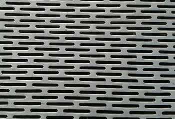 沖孔(kǒng)網網孔(kǒng)堵塞時(shi)要怎麽(me)處理