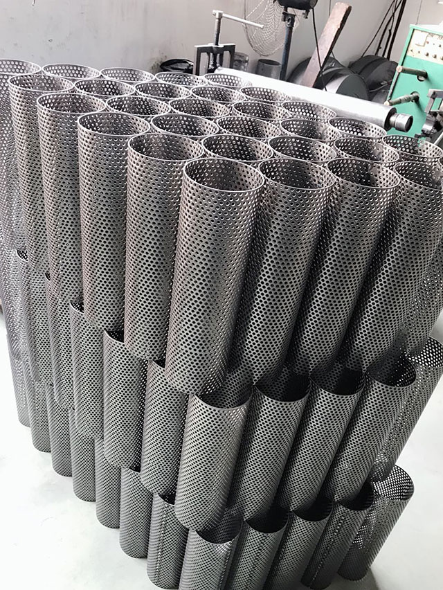 直縫沖孔焊(hàn)管廠家直銷