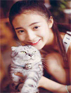 《女子小便图-青青草手机版免费视频》