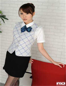 《亚洲综合17p-豪妇荡乳1一5》