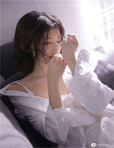 《乖女好紧H-半夜打扑克疼的视频》