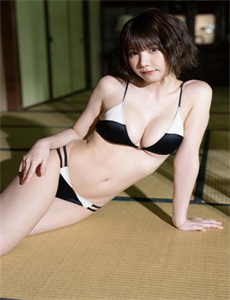 《新婚夜被五个伴郎强H-亚洲精品一区二区成人》