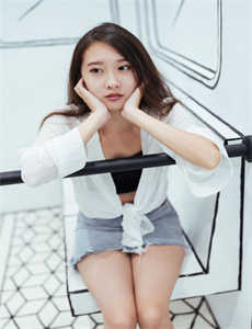 《美丽的小密逃9-老阿姨哔哩哔哩b站肉片入口》