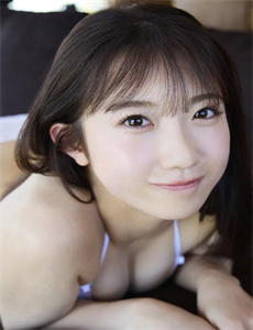 《沙龙美容院3-解开她的扣子伸进她的胸罩》