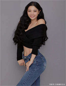 《名媛望族国语-小sao货水好多真紧》